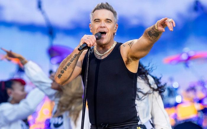 Robbie Williams mắc bệnh tự kỷ