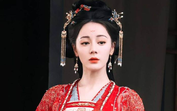 Địch Lệ Nhiệt Ba vẫn chưa chốt được dự án mới