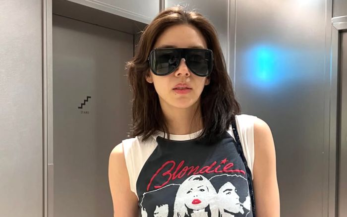 Son Dam Bi bất ngờ tạm dừng hoạt động YouTube sau tranh cãi 'kém duyên'
