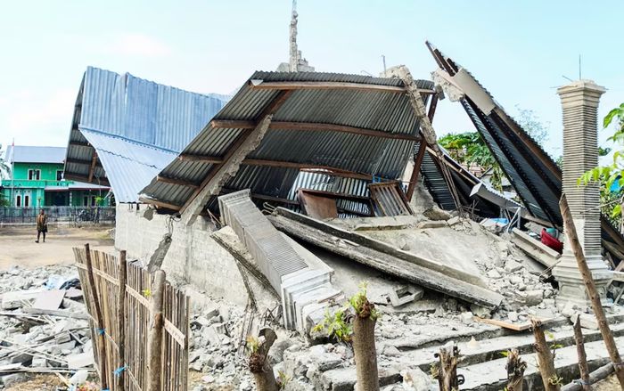 Động đất 7,7 độ tại Indonesia khiến ít nhất 51 người thiệt mạng, hàng nghìn người sơ tán