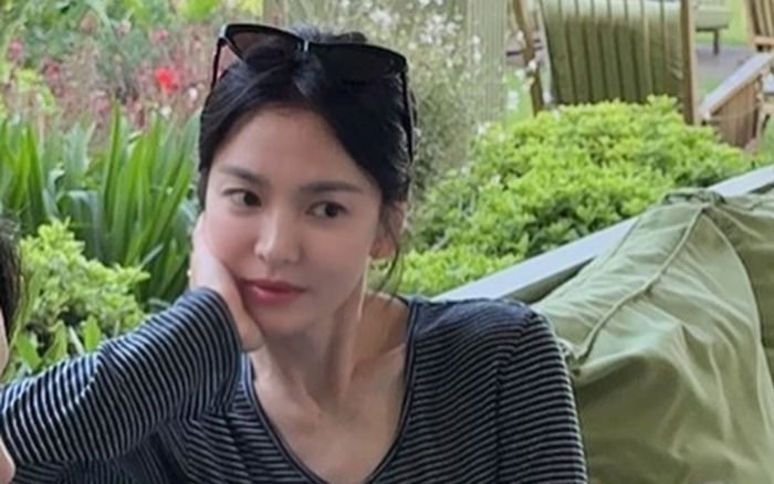 Song Hye Kyo nhắc người đặc biệt gắn bó 30 năm