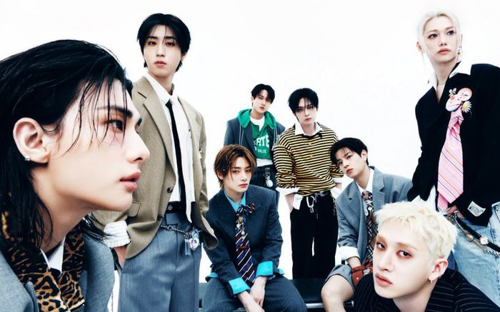 Stray Kids lập kỳ tích trên Billboard 200, thành tích chỉ còn kém The Beatles