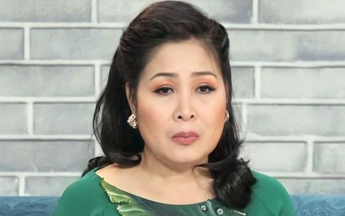 Phản ứng bất ngờ của NSND Hồng Vân