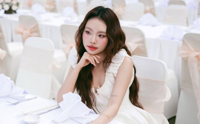 Xôn xao clip Phương Mỹ Chi với sao phim 252 tỷ đồng