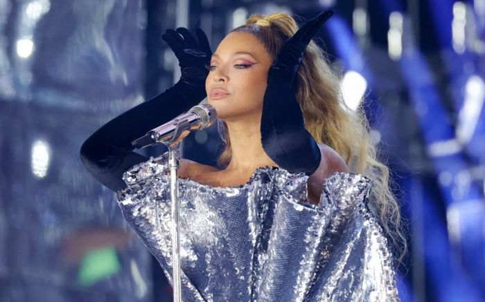 Nữ ca sĩ xô đổ kỷ lục của Beyoncé sau 23 năm