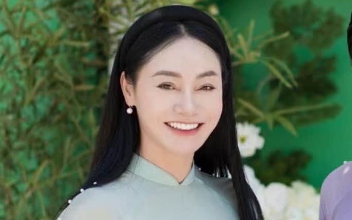NSƯT Quách Thu Phương tuyên bố về tình yêu ở tuổi 49