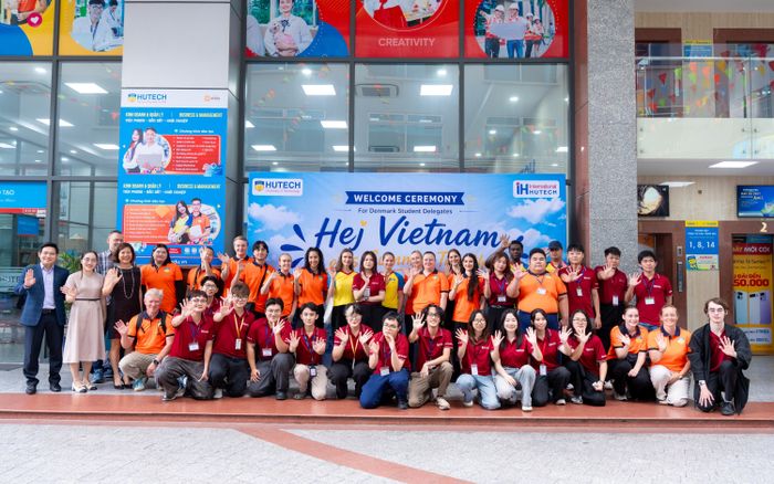 Hành trình hè đa trải nghiệm, sinh viên HUTECH kết nối bạn bè đa quốc gia