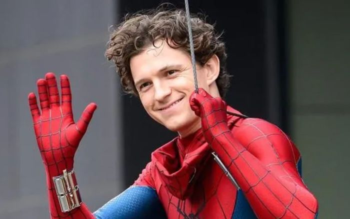 Tài sản gần 2.000 tỷ đồng của 'Người Nhện' Tom Holland