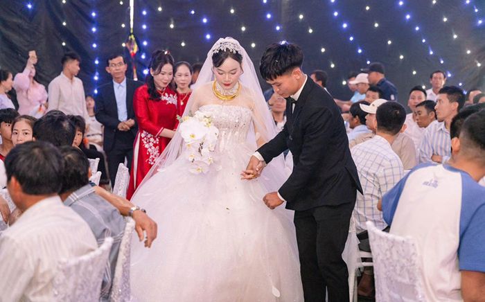 Vẻ đẹp trên những bản làng người Thái ở quê bà xã Hồ Văn Cường