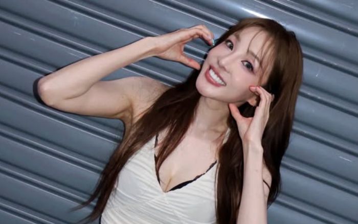 Sandara Park gây chú ý với diện mạo trẻ trung