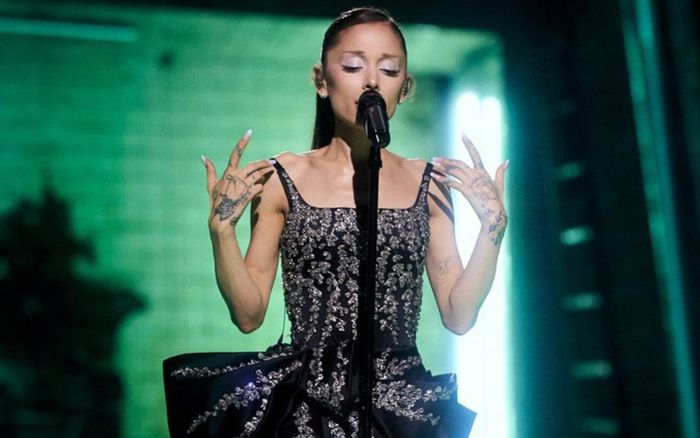 Ariana Grande gọi Eternal Sunshine Tour là trải nghiệm chữa lành đặc biệt nhất trong đời