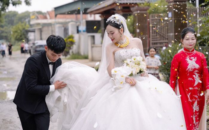 Ở quê bà xã Hồ Văn Cường có một cung đường càng đi càng thấy nhiều cảnh đẹp ngỡ ngàng