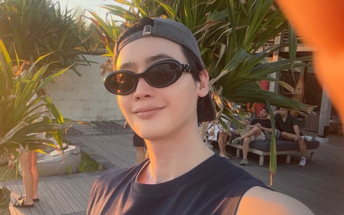 Tình trạng Lee Jong Suk sau 1 tháng chia tay IU