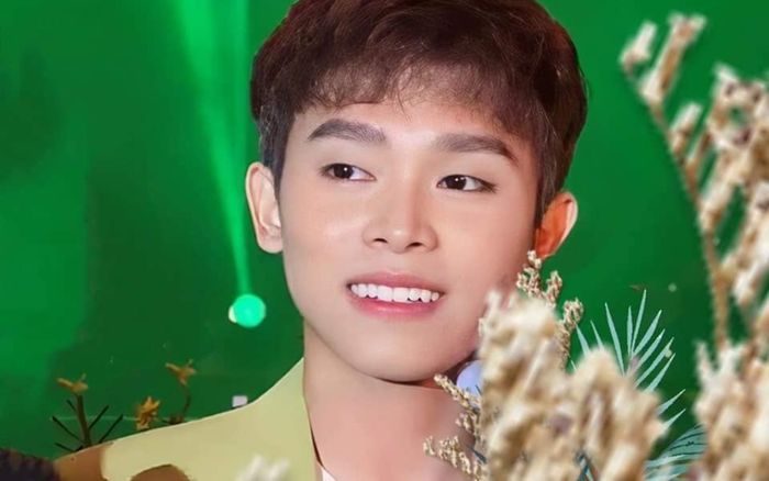 Những gam màu làm nên vẻ đẹp quê hương Hồ Văn Cường