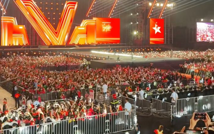 Màn fanchant ấn tượng nhất 'concert Quốc gia', ai nghe cũng rạo rực niềm tự hào dân tộc