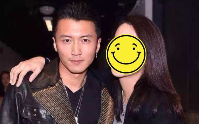 Không phải Vương Phi, đây mới là người bên Tạ Đình Phong 31 năm