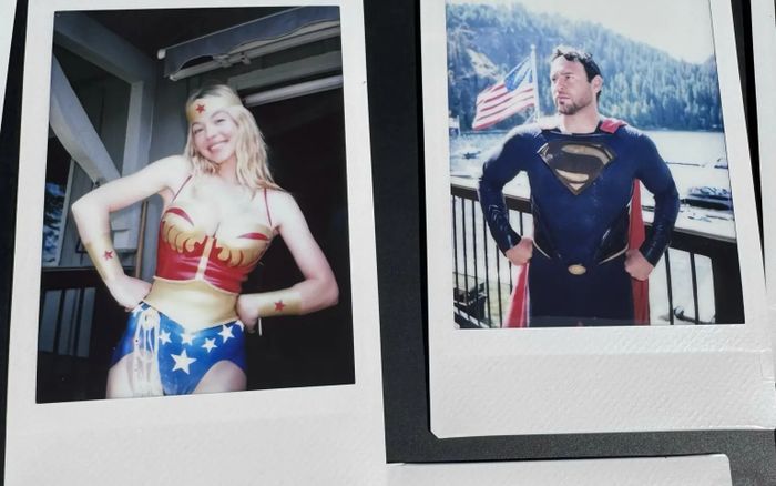 Sydney Sweeney diện trang phục Wonder Woman táo bạo