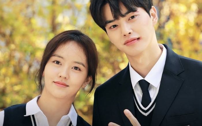 Song Kang và Kim So Hyun chính thức tái hợp sau Love Alarm