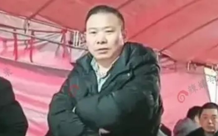 Gặp lại chồng cũ trong đám cưới, người phụ nữ nói một câu khiến cả bàn tiệc bất ngờ