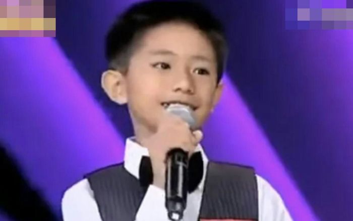 Ca sĩ nhí nổi tiếng một thời qua đời ở tuổi 27