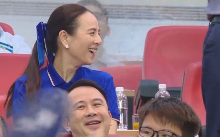 Madam Pang bật cười gây dậy sóng khi Thái Lan đá hỏng phạt đền trước Việt Nam