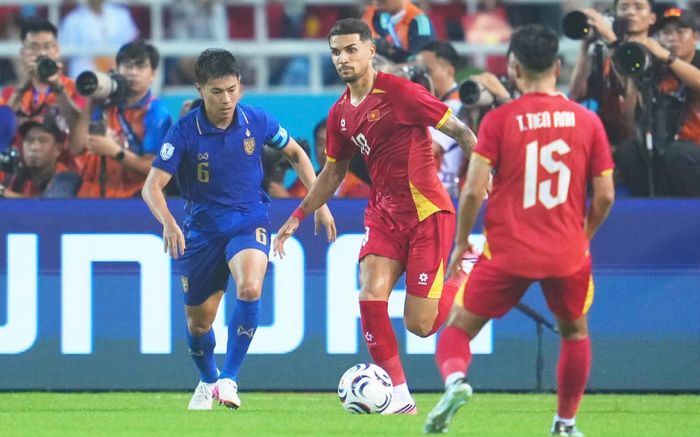 Tuyển Việt Nam vẫn còn kém Thái Lan 3 chức vô địch AFF Cup