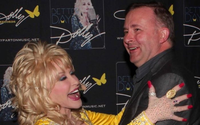 Sau tin Dolly Parton qua đời, Thủ tướng Úc nhắc lại một ân tình từ 15 năm trước