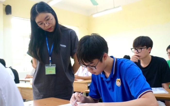 Hơn 32.000 hiệu trưởng, hiệu phó giảm sau sắp xếp: Có thể được bố trí đứng lớp