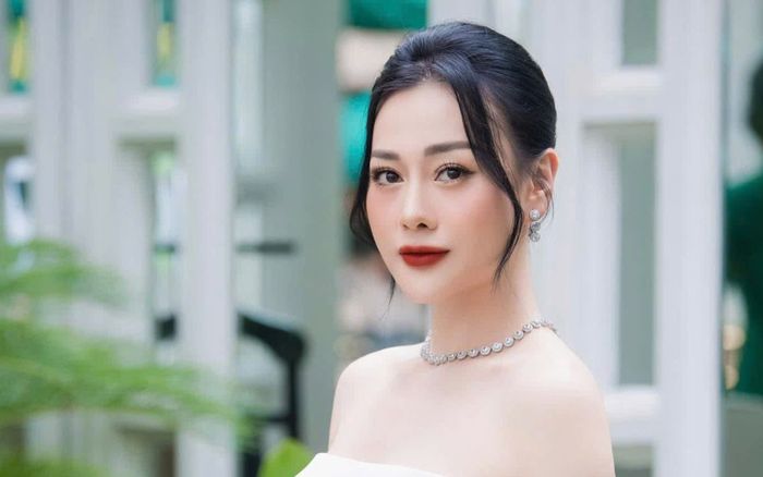 Mạng xã hội bất ngờ gọi tên Phương Oanh