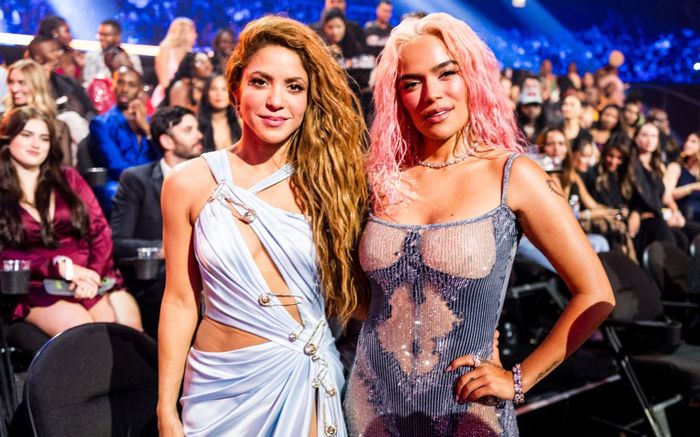 Karol G sánh vai Shakira, lập kỷ lục hiếm có