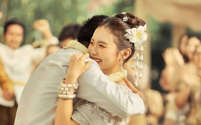 Mừng cho hạnh phúc của Phương Mỹ Chi ở tuổi 23