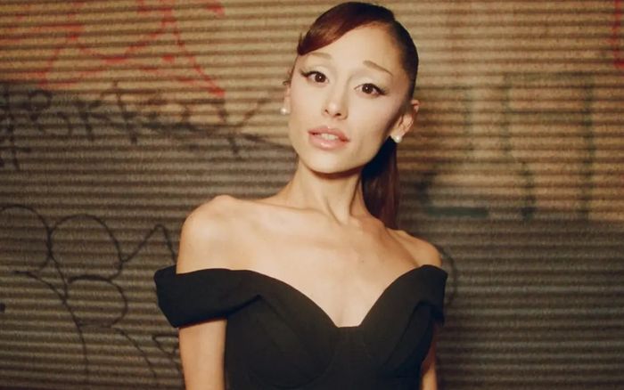 Khi cơ thể nghệ sĩ nữ trở thành 'tài sản công': Từ Ariana Grande đến vòng xoáy body shaming không hồi kết