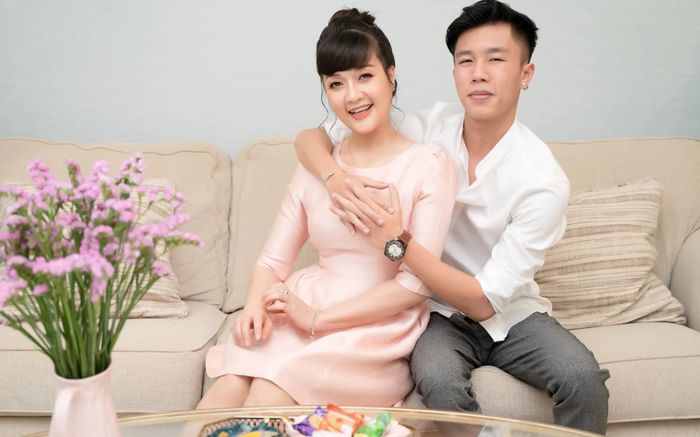 Vân Dung tái xuất cùng con trai Long Vũ