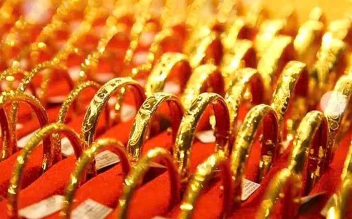 Tin tài chính hôm nay 3/8: Vàng thế giới bật tăng, USD hạ nhiệt