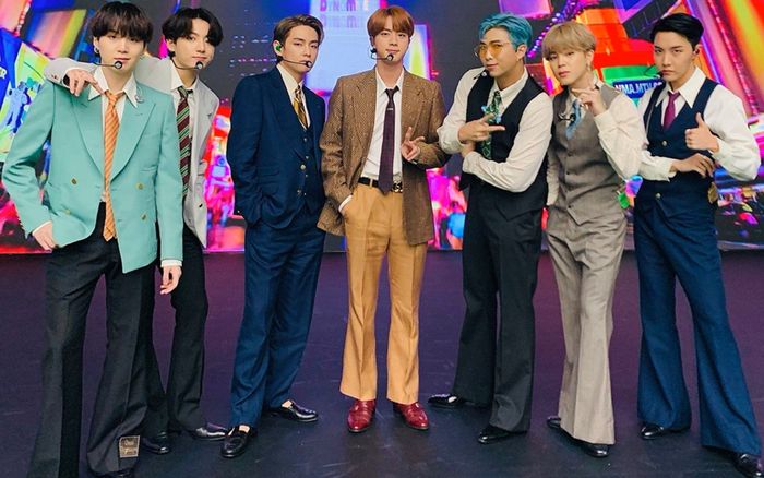 Forbes công khai chỉ trích GRAMMY, lên tiếng ủng hộ quyết định tẩy chay của BTS