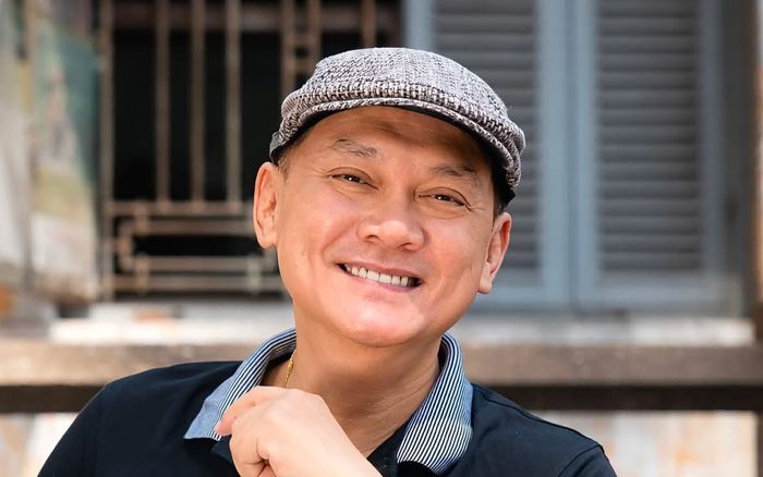 NSƯT Hữu Châu không quên điều quen thuộc trước suất diễn cuối