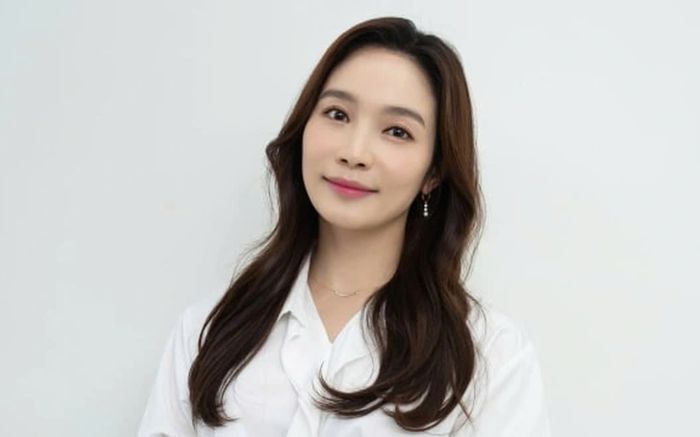 Lee Min Young đau buồn báo tin cha qua đời, bạn trai có tên trong danh sách con rể