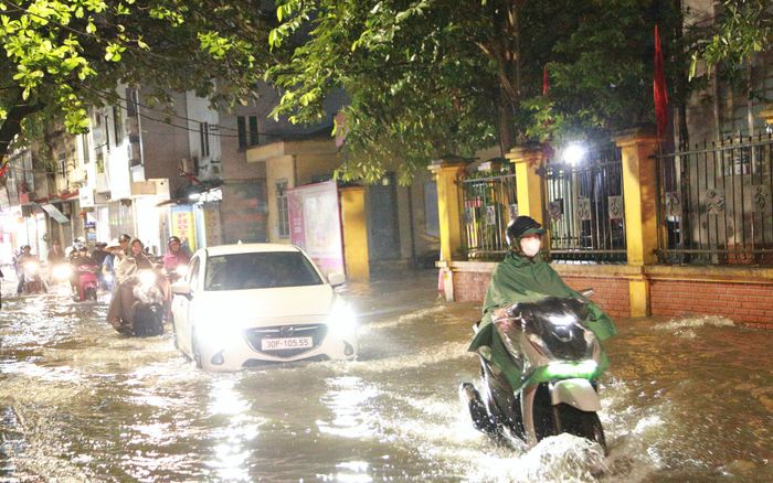 Miền Trung sắp đón mưa lớn, có nơi trên 180mm