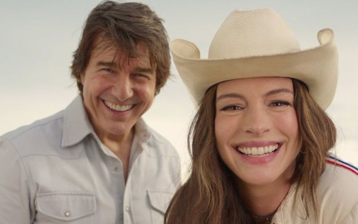 Tom Cruise và Anne Hathaway lần đầu đóng cặp