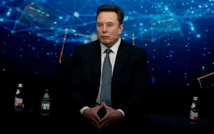Elon Musk tăng tốc phát triển tua-bin khí, áp lực môi trường gia tăng