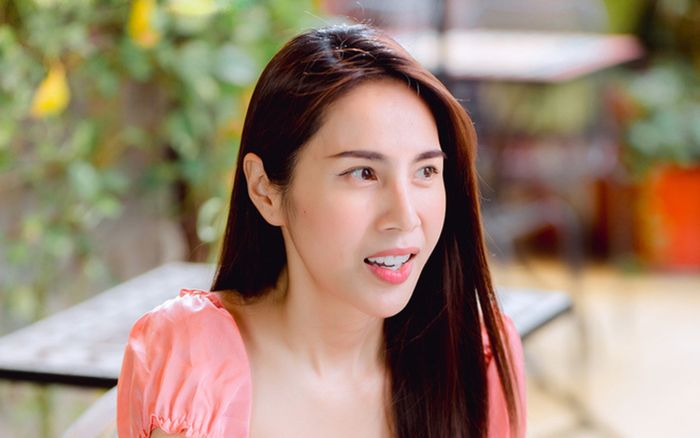 Hạnh phúc mới chưa trọn vẹn của Thủy Tiên ở tuổi 41
