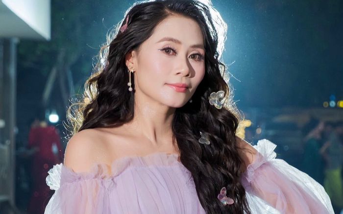 Nhan sắc ngọt ngào của Thanh Hiền trong ảnh sinh nhật 38 tuổi