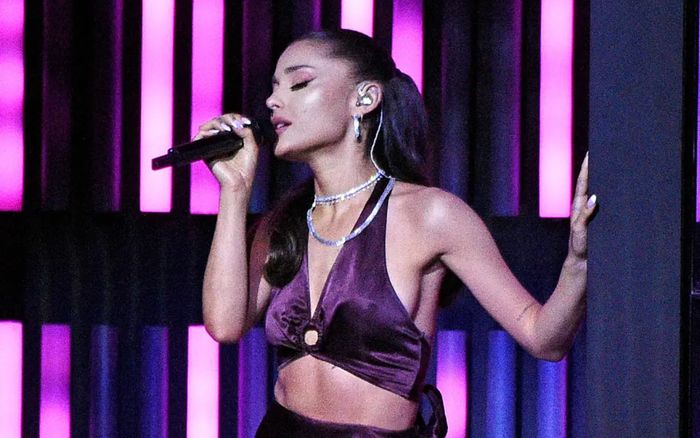 Động thái bất ngờ của Ariana Grande sau ồn ào ngoại hình