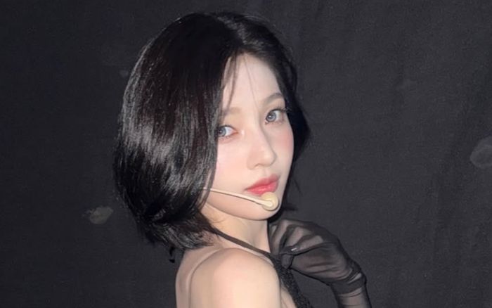 Joy (Red Velvet) gây sốt với màn trình diễn trong trang phục xuyên thấu quyến rũ