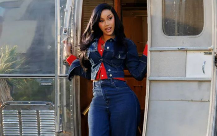 Cardi B tái hiện tinh thần Bronx qua diện mạo mới