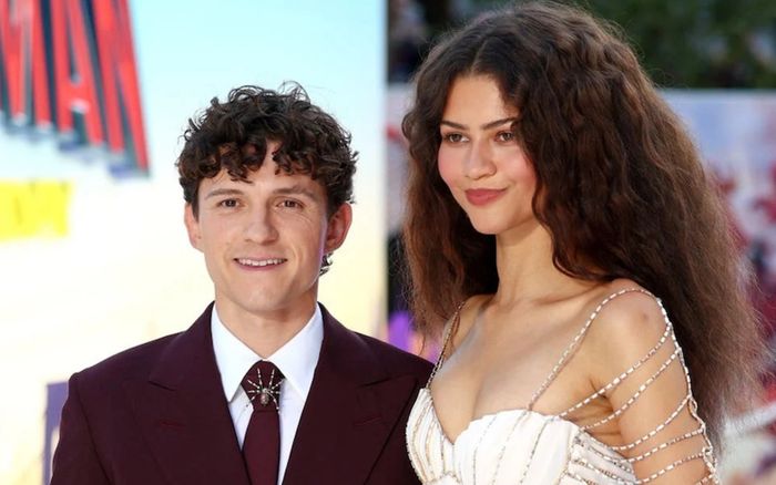 Hơn 2,2 tỷ USD cho Tom Holland và Zendaya
