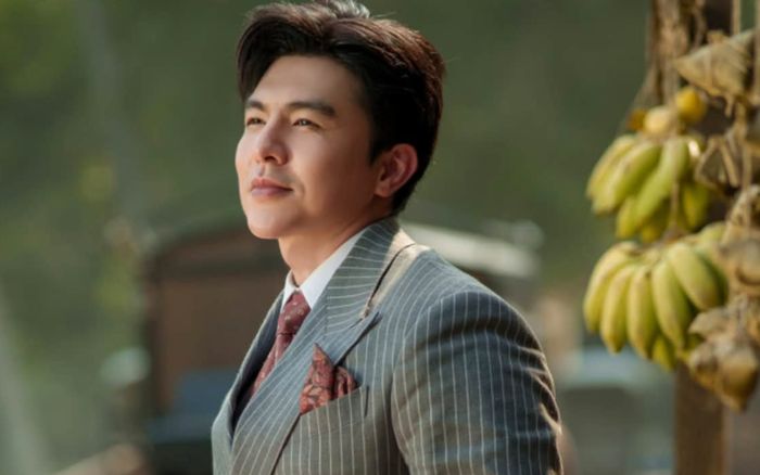 Steven Nguyễn lên hương sau Mưa Đỏ