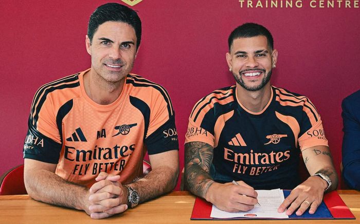 Arsenal thể hiện tham vọng lớn sau chức vô địch Premier League