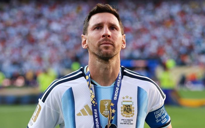 Lionel Messi chia tay đội tuyển Argentina sau 20 năm cống hiến