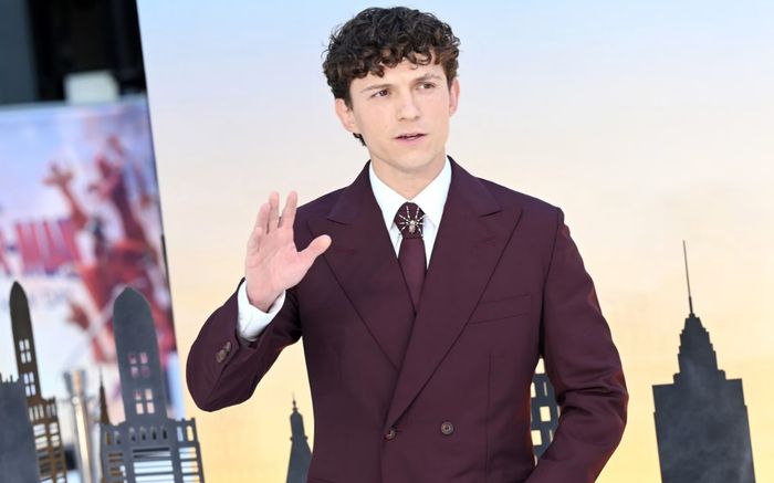 Tom Holland đi vào lịch sử Hollywood với kỷ lục phòng vé đáng nể